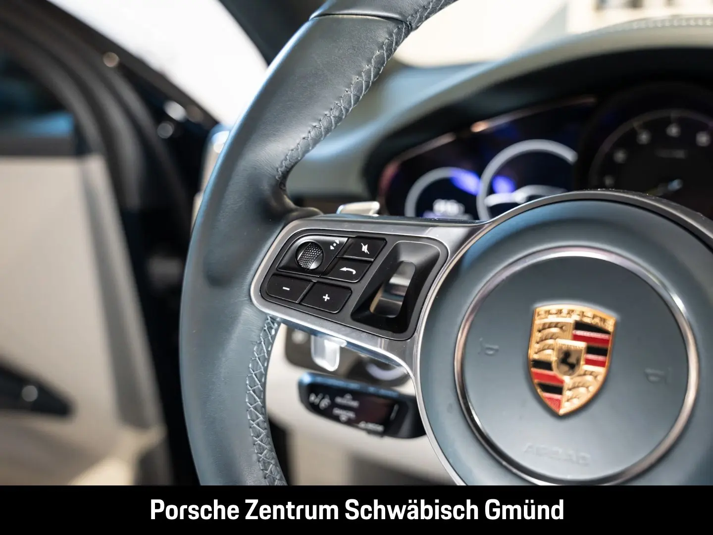 Cayenne E-Hybrid Coupe Panoramadach Luftfederung