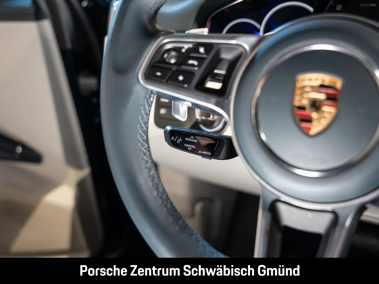 Cayenne E-Hybrid Coupe Panoramadach Luftfederung