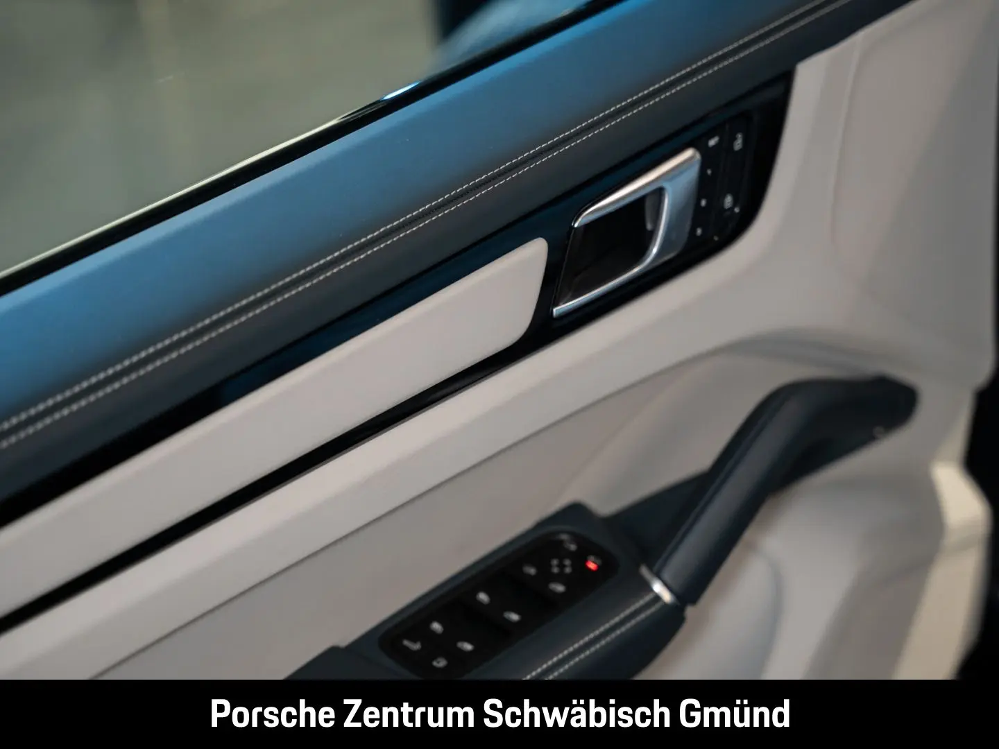 Cayenne E-Hybrid Coupe Panoramadach Luftfederung
