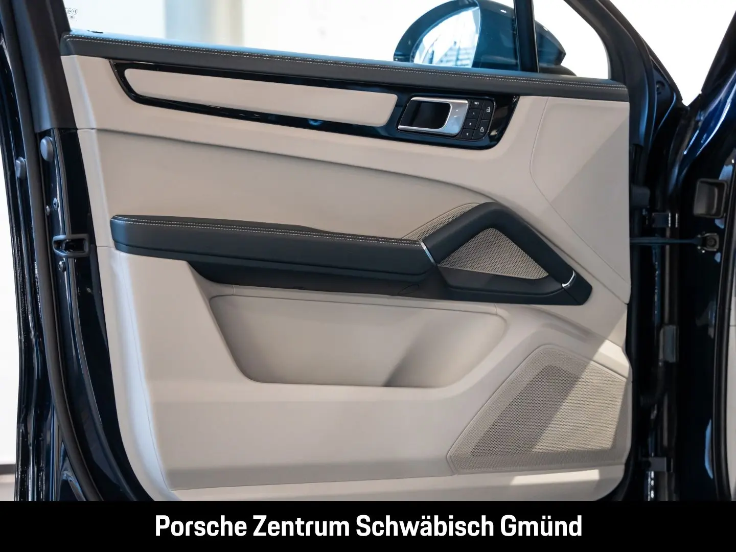 Cayenne E-Hybrid Coupe Panoramadach Luftfederung