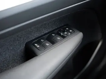 XC 40 B3 2WD Core (EURO 6d)