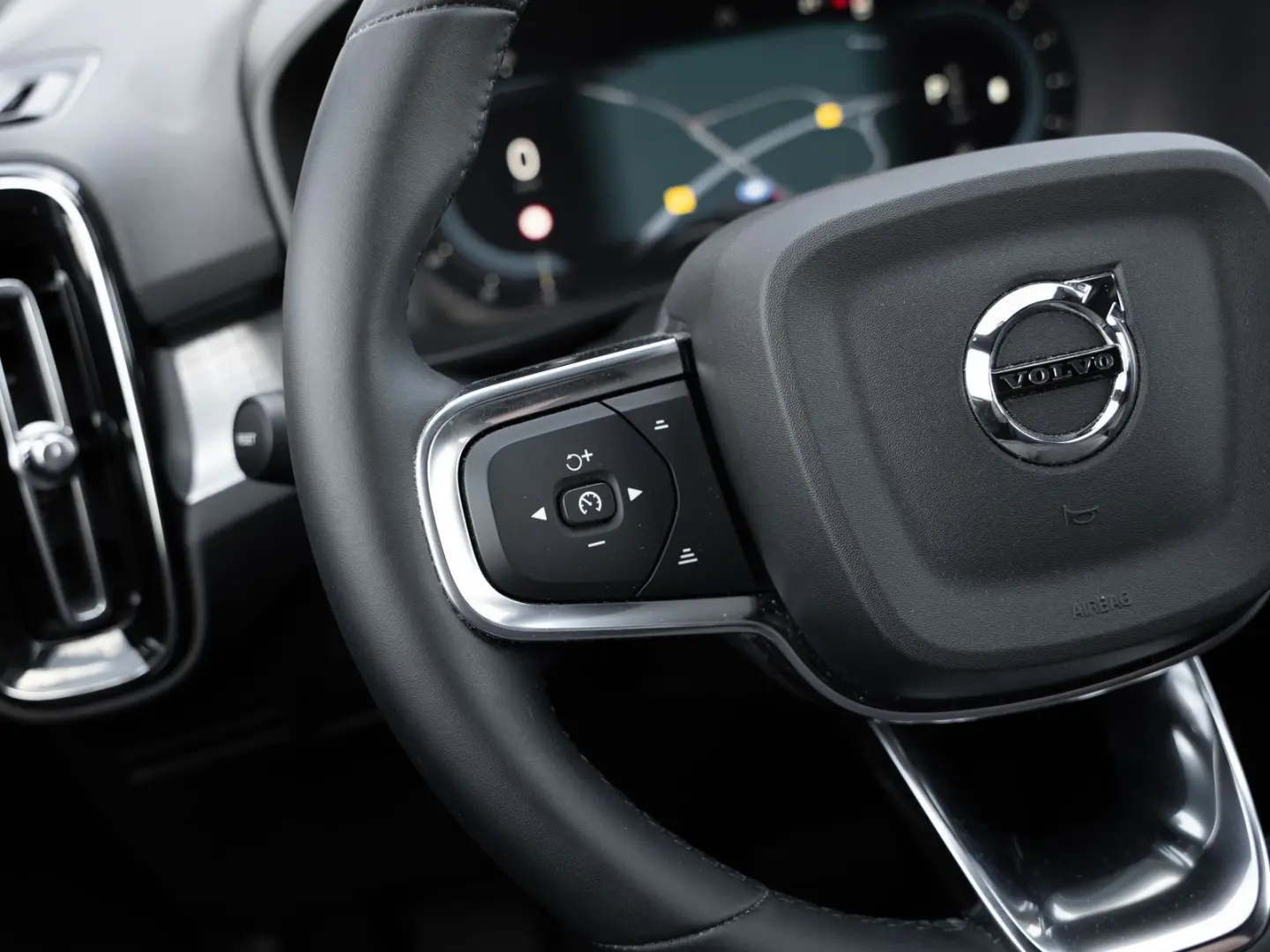 XC 40 B3 2WD Core (EURO 6d)