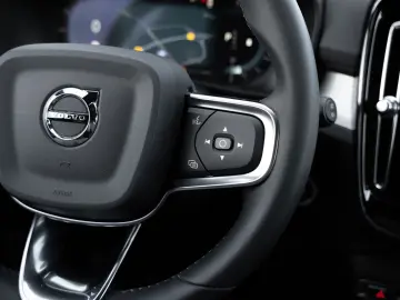XC 40 B3 2WD Core (EURO 6d)
