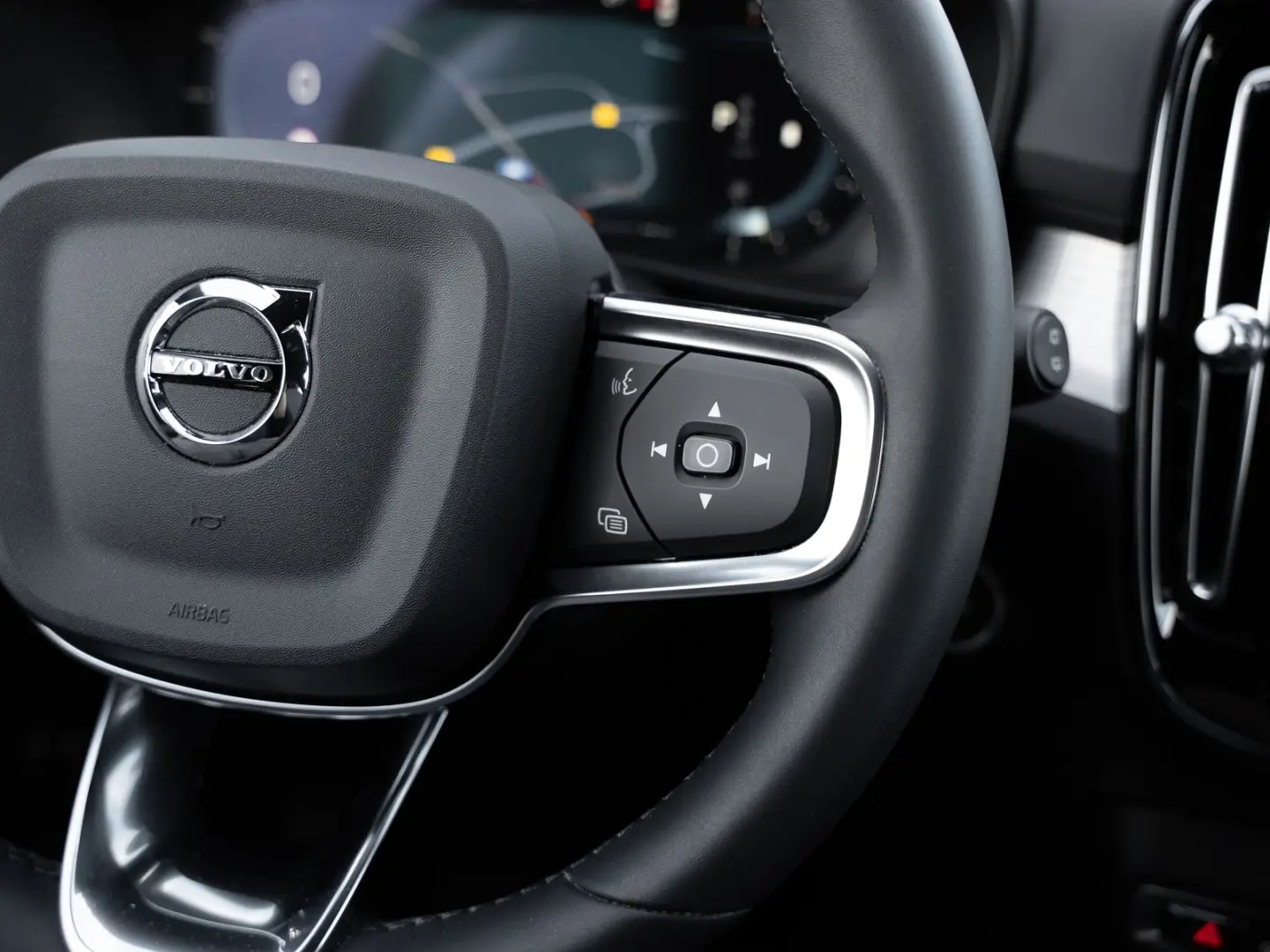XC 40 B3 2WD Core (EURO 6d)