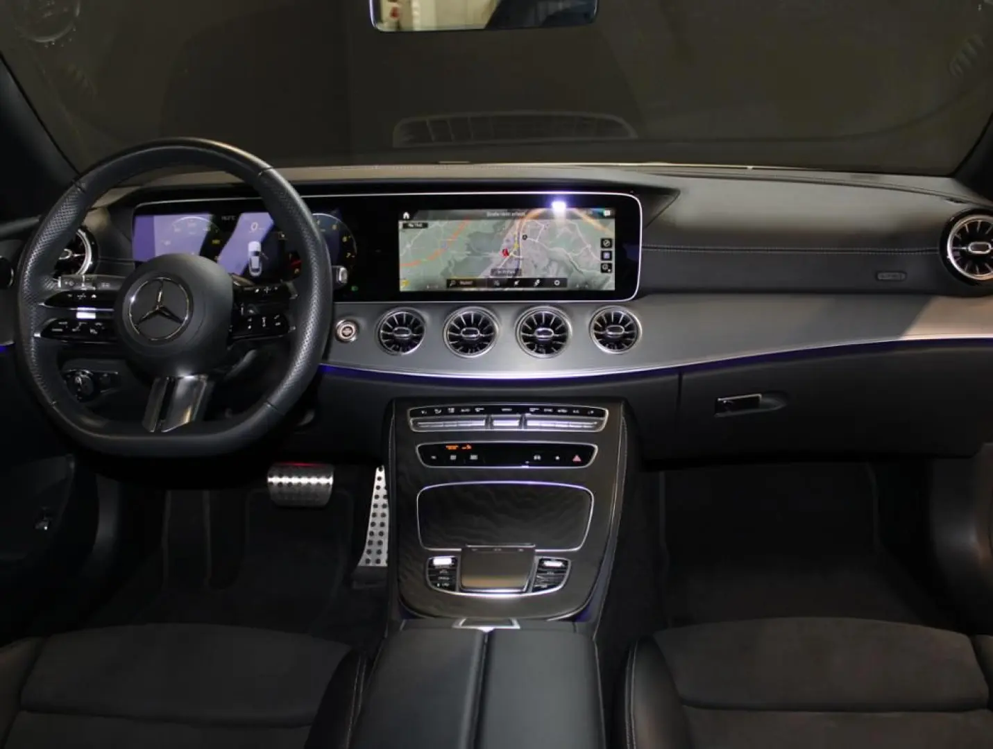 E 450 4M CP *AMG Night Edition Pano Distro Wide