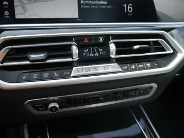 X5 xDrive30d xLine A.+AHK+LASER+STANDH.+PANO+HUD