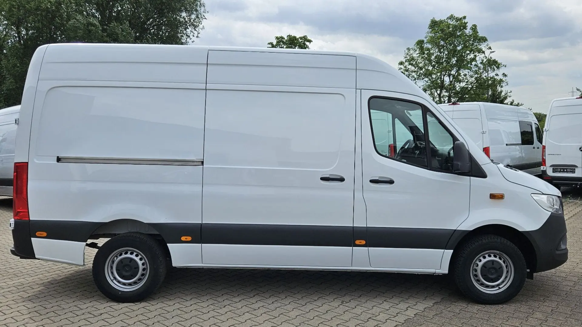 Sprinter 317 Automatik Klima 360°Kamera AHK3,5t