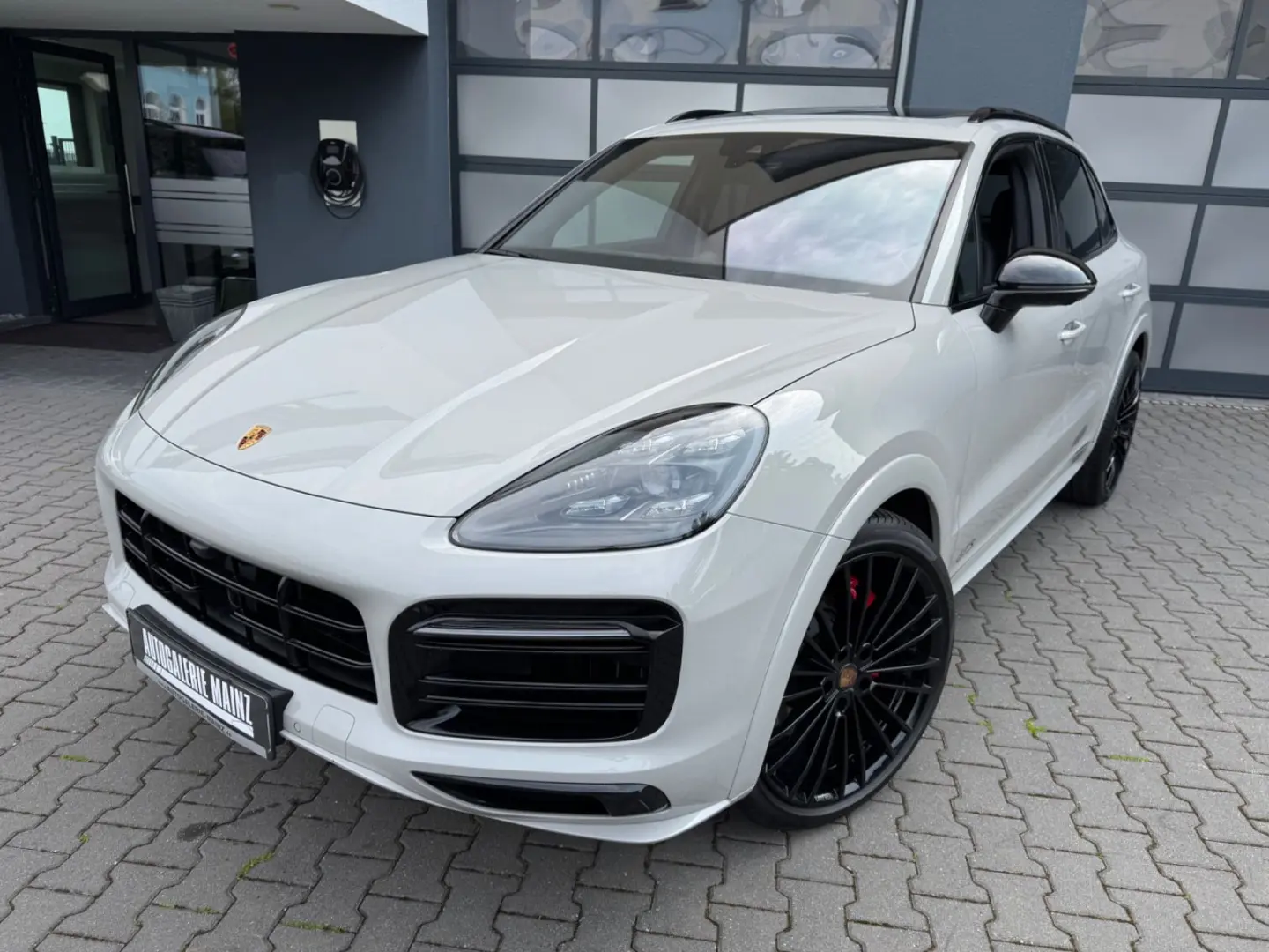 Cayenne GTS Sportdesign Approved-03.26