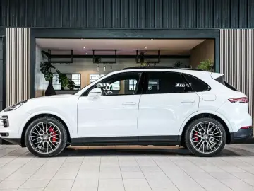 Cayenne 3.0 E-Hybrid Akra.|Inno.|achterasbest.|P