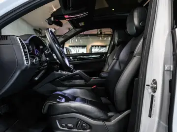 Cayenne 3.0 E-Hybrid Akra.|Inno.|achterasbest.|P