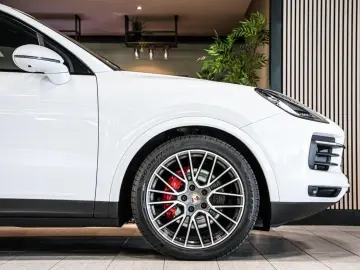 Cayenne 3.0 E-Hybrid Akra.|Inno.|achterasbest.|P