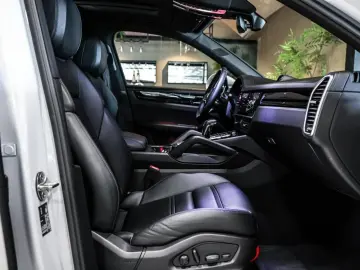 Cayenne 3.0 E-Hybrid Akra.|Inno.|achterasbest.|P