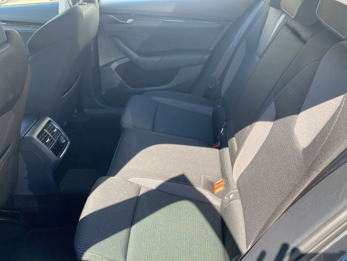 Octavia 1.0 TSI DSG Ambition*Einparkhilfe*LED