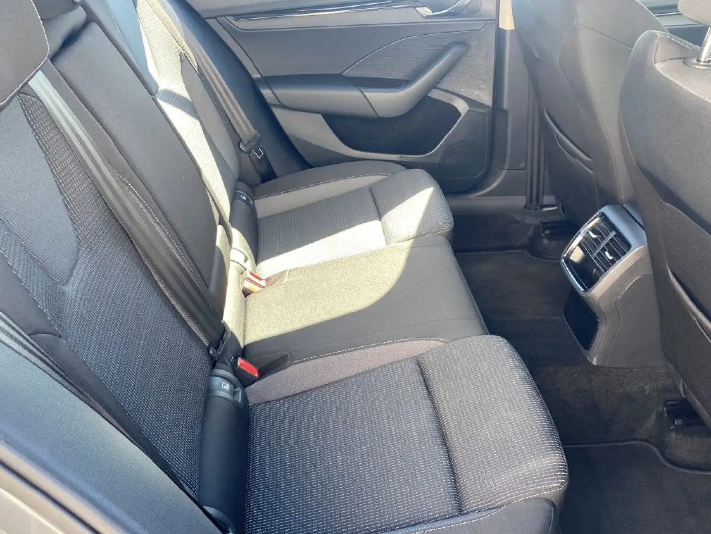 Octavia 1.0 TSI DSG Ambition*Einparkhilfe*LED