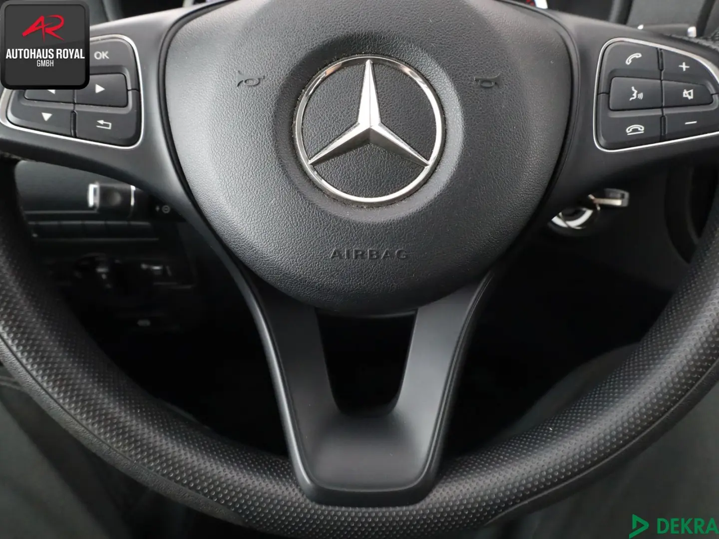 Vito Tourer 116 CDI LANG 9 SITZE KAMERA,NAVI,AHK