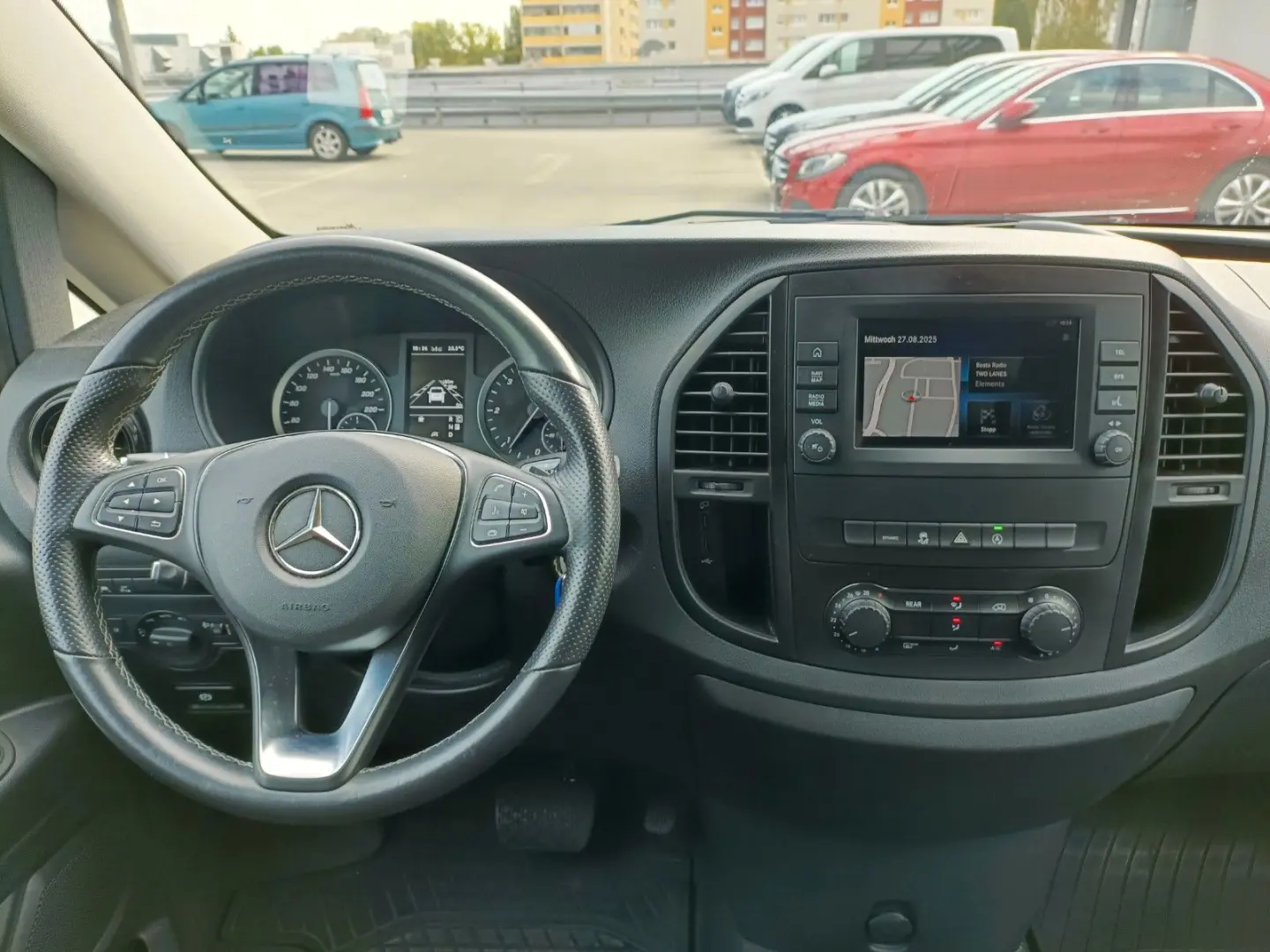 Vito Tourer 116 extralang 9-SITZER/RFK/NAVI/DAB