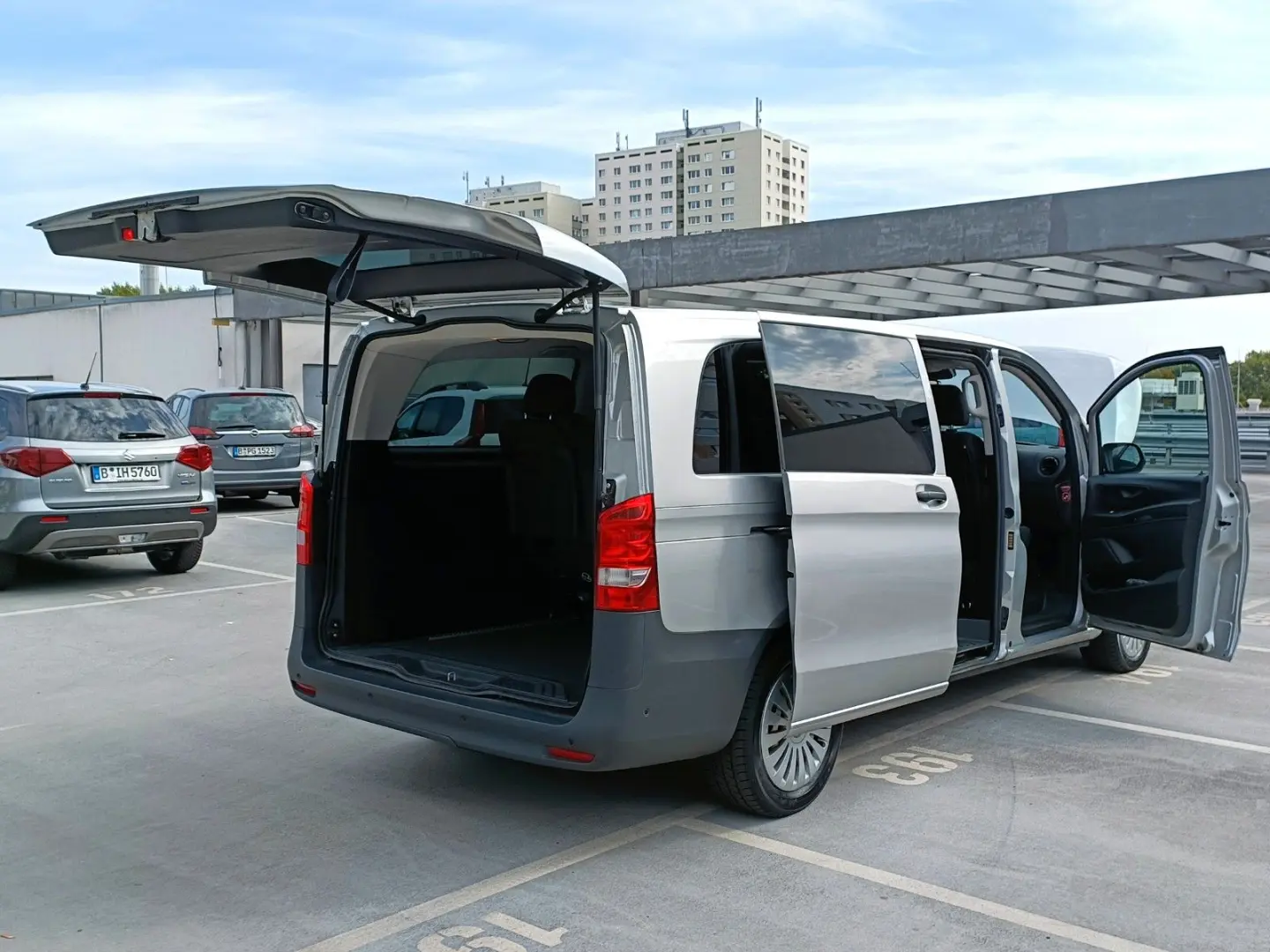 Vito Tourer 116 extralang 9-SITZER/RFK/NAVI/DAB
