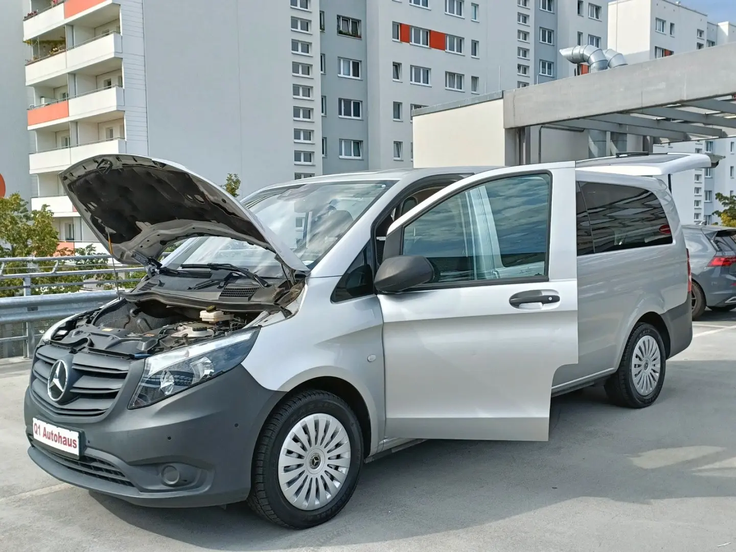Vito Tourer 116 extralang 9-SITZER/RFK/NAVI/DAB