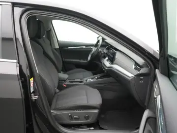 Skoda Octavia TSI First Edition DSG MEMORY SHZ
