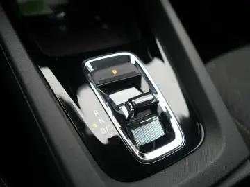 Skoda Octavia TSI First Edition DSG MEMORY SHZ