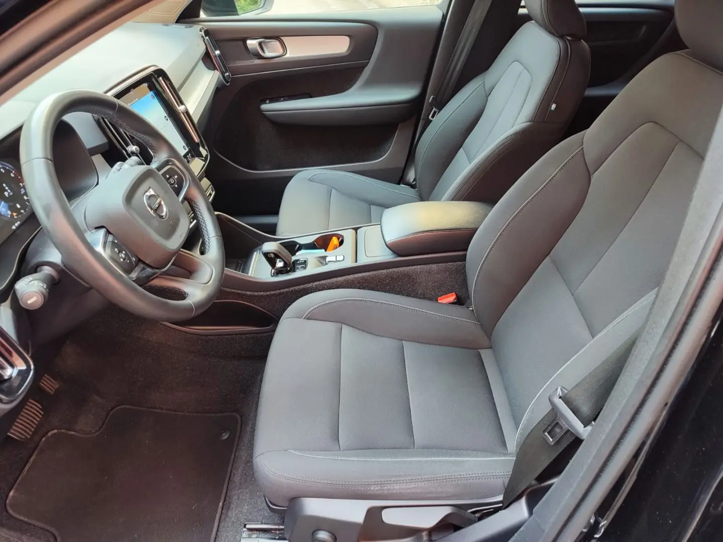 XC40 Momentum Pro AWD/Kamera/1.Hd