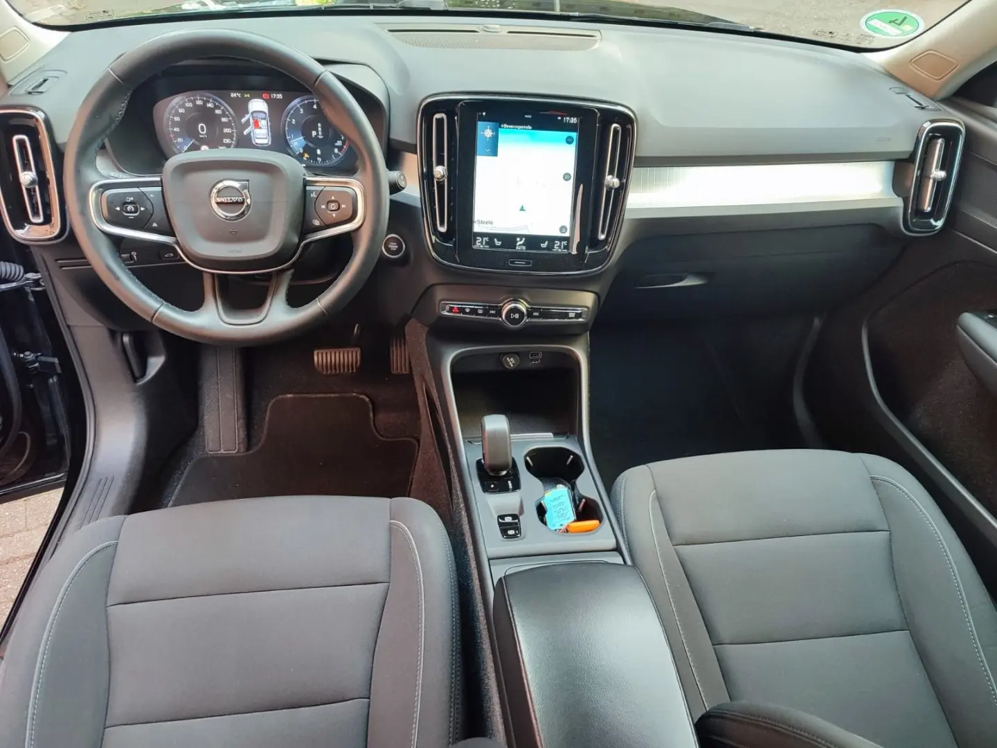 XC40 Momentum Pro AWD/Kamera/1.Hd