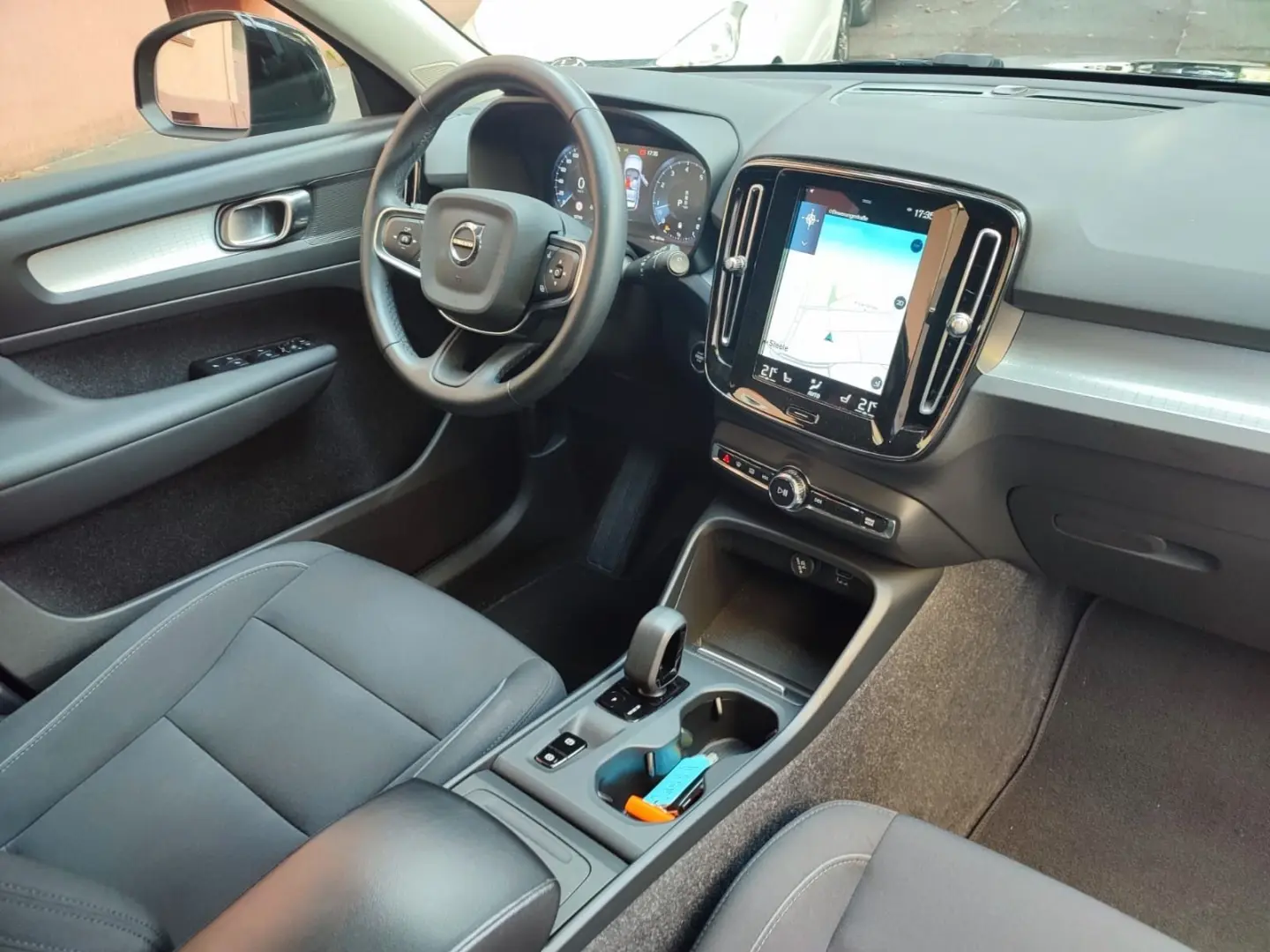 XC40 Momentum Pro AWD/Kamera/1.Hd