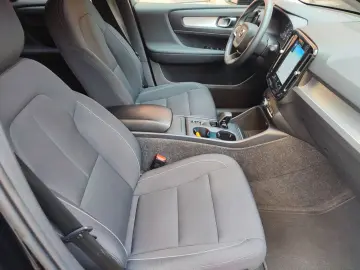 XC40 Momentum Pro AWD/Kamera/1.Hd
