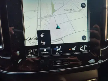 XC40 Momentum Pro AWD/Kamera/1.Hd