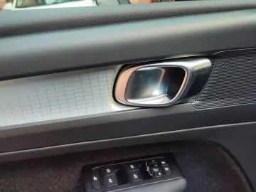 XC40 Momentum Pro AWD/Kamera/1.Hd