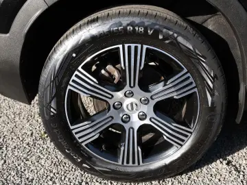 XC40 B4 AWD Inscription KAMERA NAVI W-LAN LED