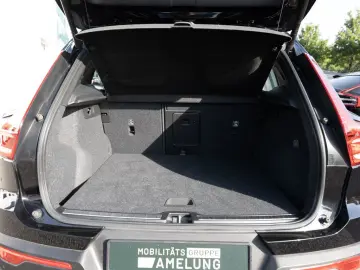 XC40 B4 AWD Inscription KAMERA NAVI W-LAN LED