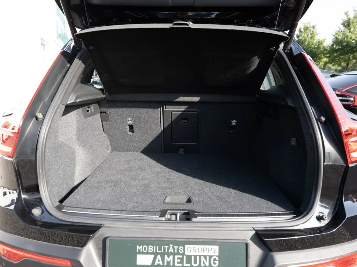 XC40 B4 AWD Inscription KAMERA NAVI W-LAN LED