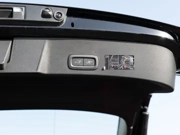 XC40 B4 AWD Inscription KAMERA NAVI W-LAN LED