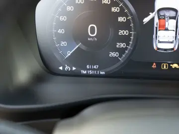 XC40 B4 AWD Inscription KAMERA NAVI W-LAN LED