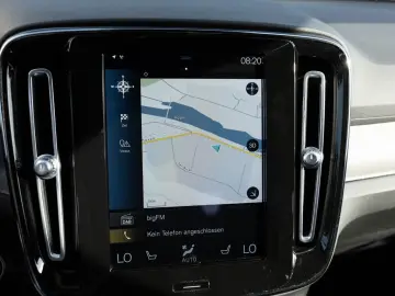 XC40 B4 AWD Inscription KAMERA NAVI W-LAN LED