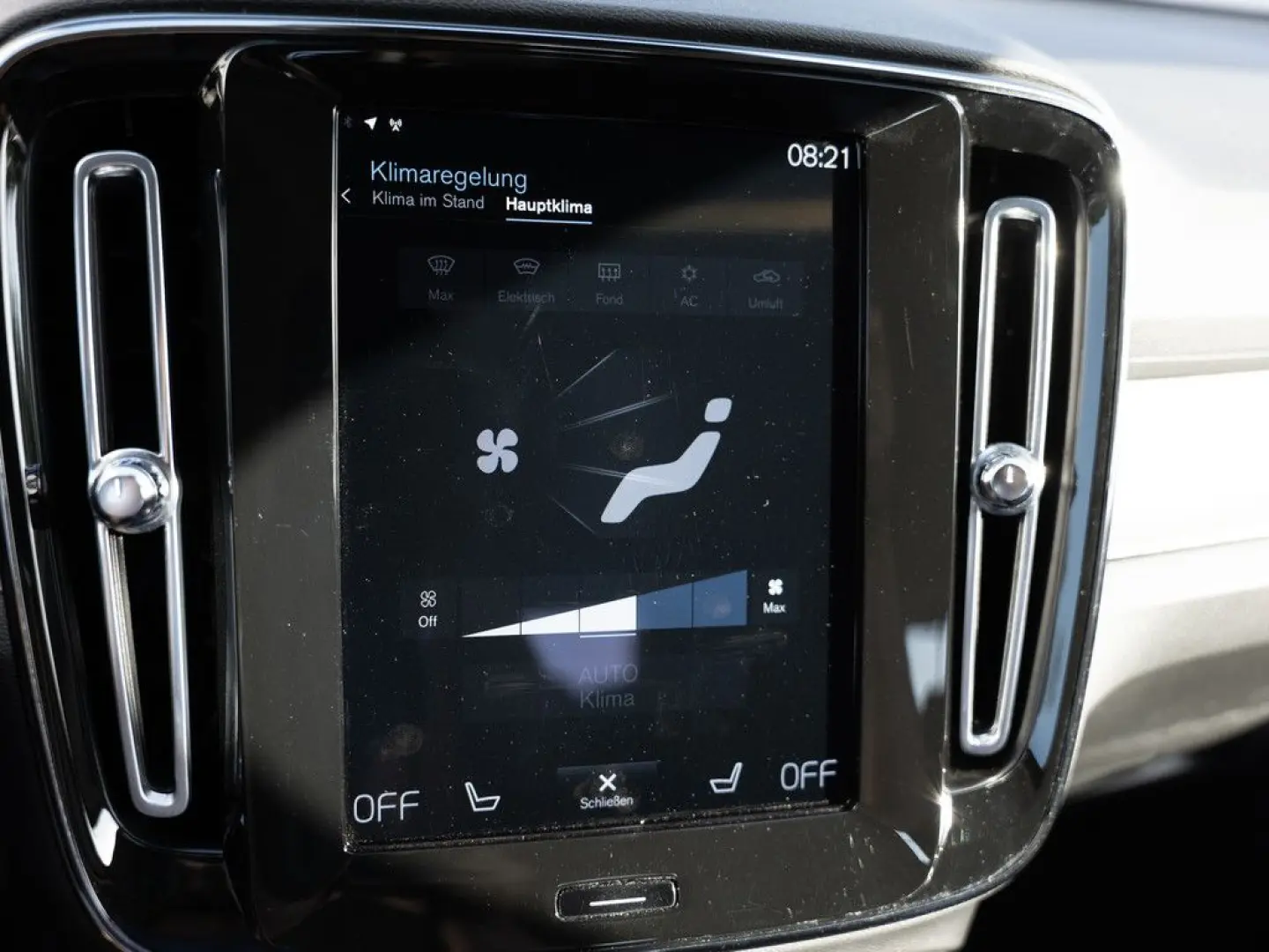 XC40 B4 AWD Inscription KAMERA NAVI W-LAN LED