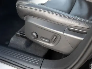 XC40 B4 AWD Inscription KAMERA NAVI W-LAN LED
