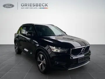 XC40 B4 Momentum Pro FLA SpurH el.Heck LM LED