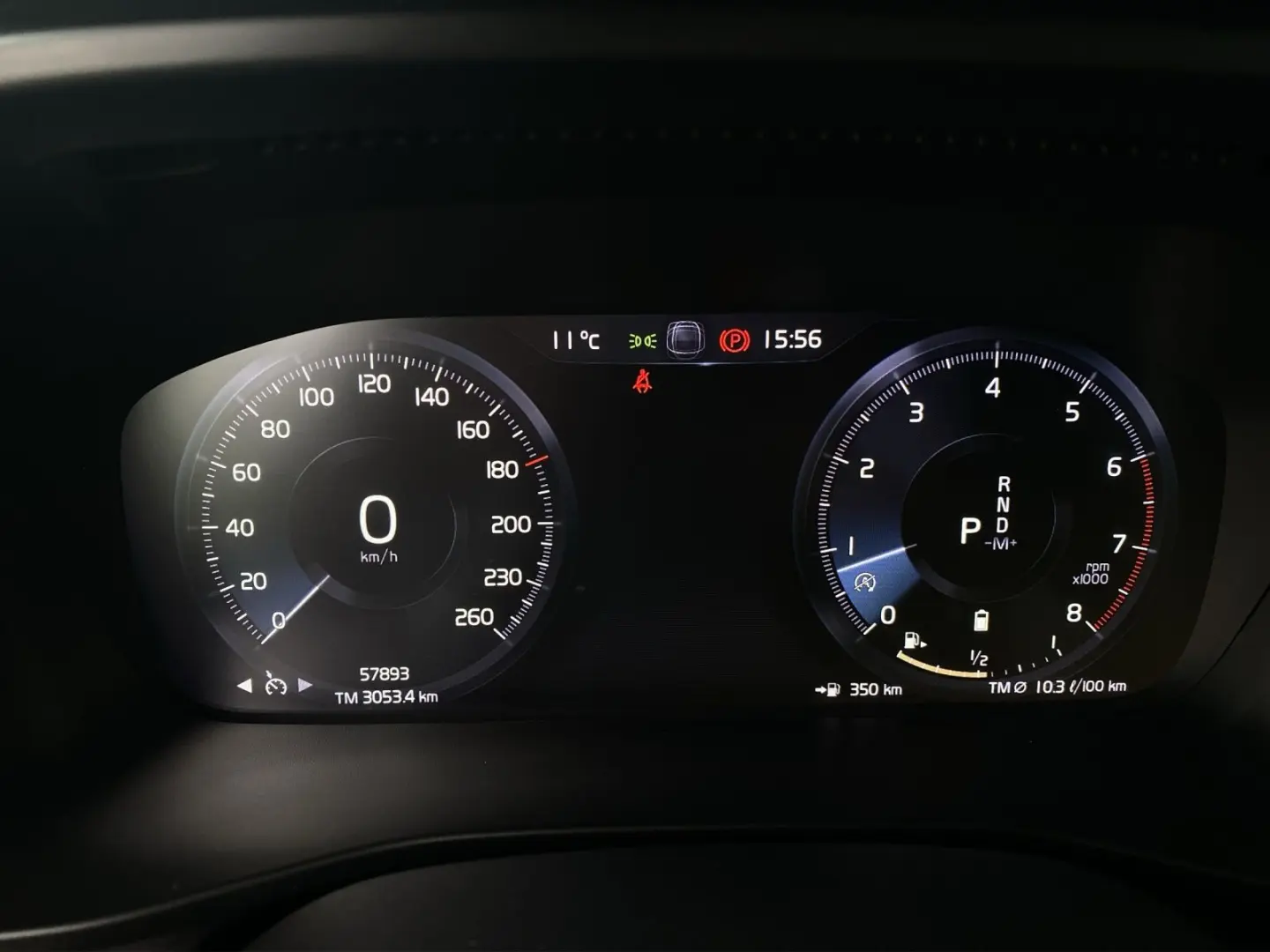 XC40 B4 Momentum Pro FLA SpurH el.Heck LM LED