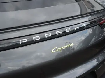 Coupe E-Hybrid*ACC*CHRONO*LUFT* approved12/26
