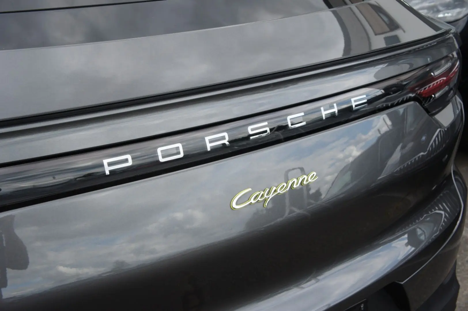 Coupe E-Hybrid*ACC*CHRONO*LUFT* approved12/26