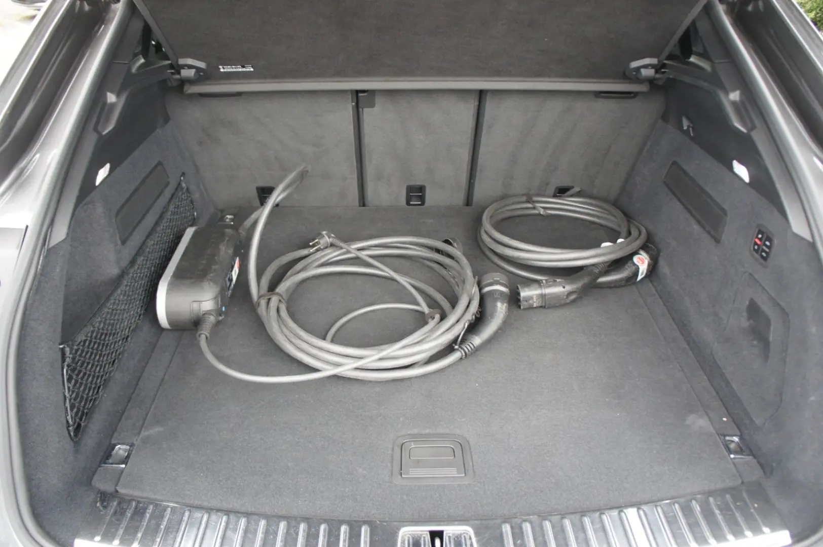 Coupe E-Hybrid*ACC*CHRONO*LUFT* approved12/26