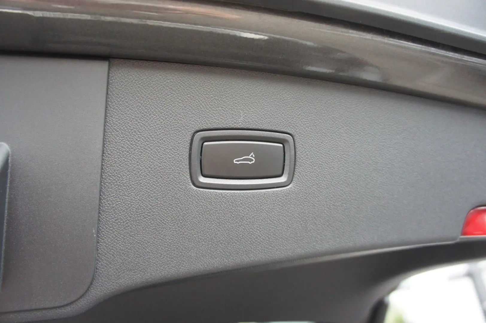 Coupe E-Hybrid*ACC*CHRONO*LUFT* approved12/26