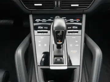 Coupe E-Hybrid*ACC*CHRONO*LUFT* approved12/26