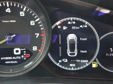 Coupe E-Hybrid*ACC*CHRONO*LUFT* approved12/26