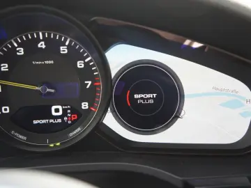 Coupe E-Hybrid*ACC*CHRONO*LUFT* approved12/26