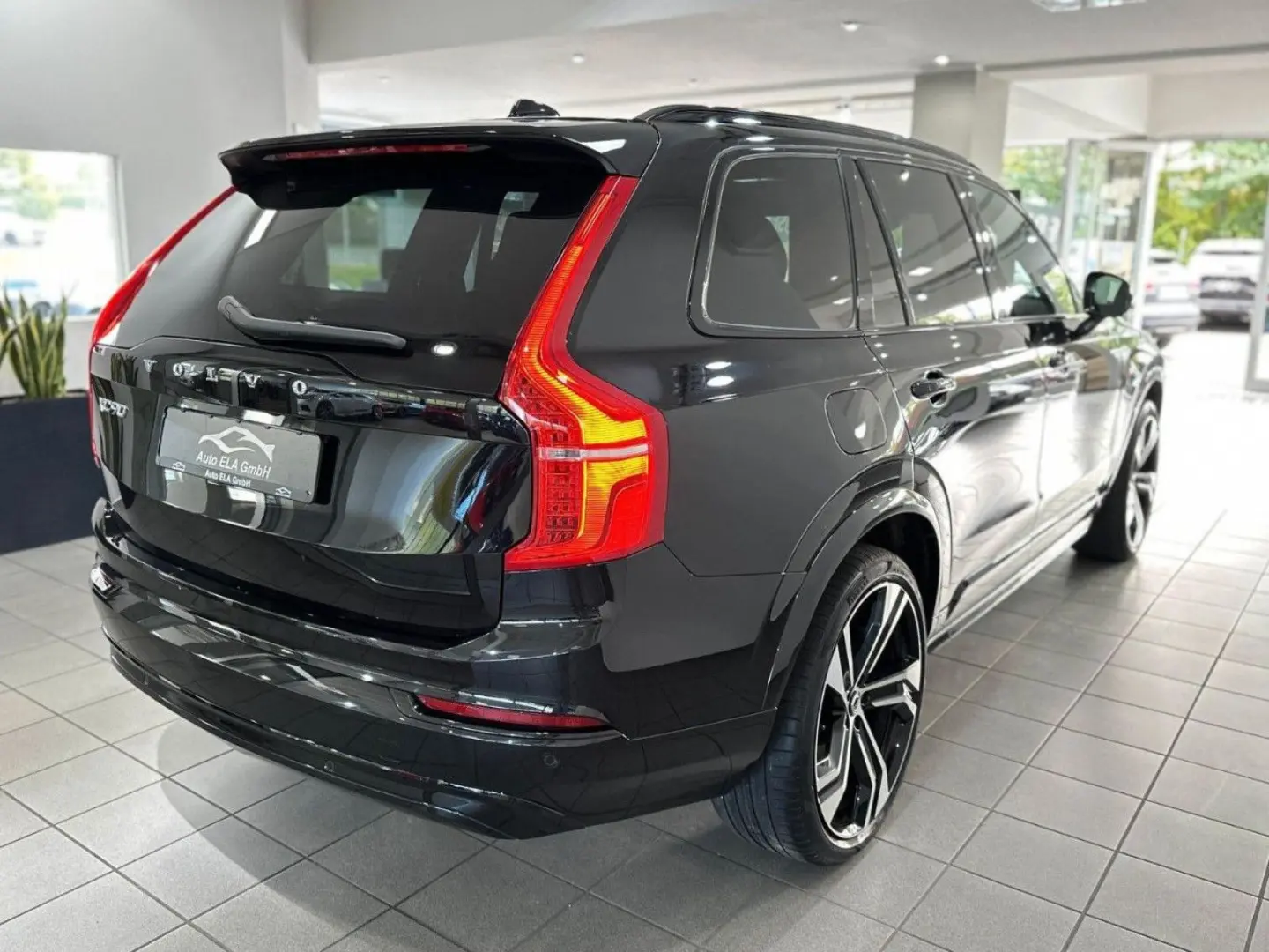 XC90 T8 R Design Recharge Plug-In 7 Sitze/Bowers/AirSusp