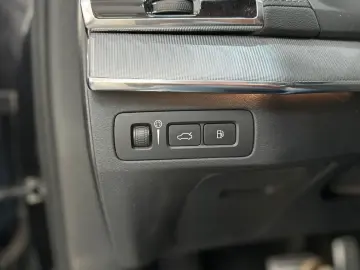 XC90 T8 R Design Recharge Plug-In 7 Sitze/Bowers/AirSusp