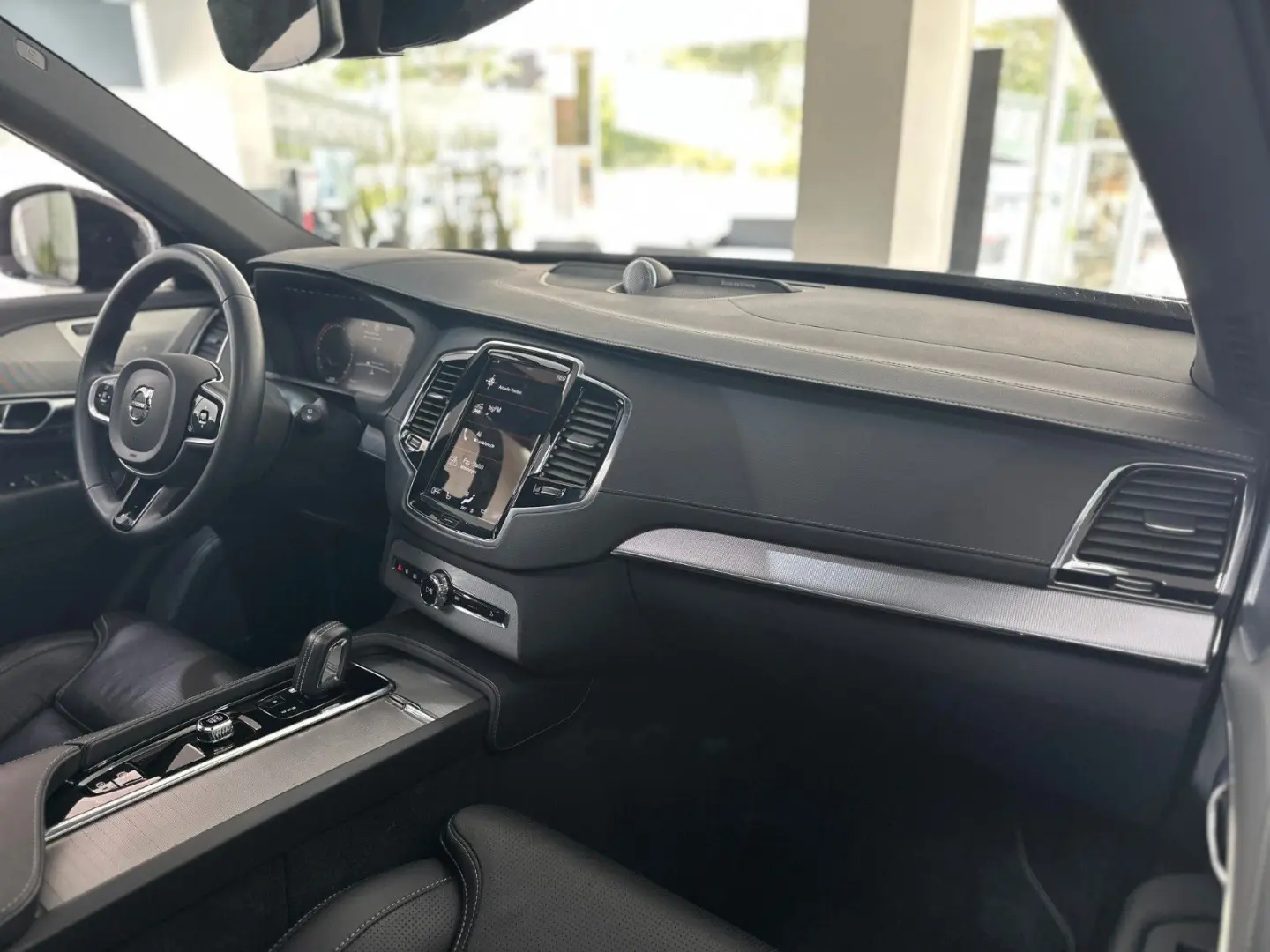 XC90 T8 R Design Recharge Plug-In 7 Sitze/Bowers/AirSusp